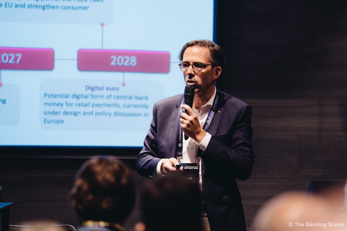20260910 The Banking Scene 09919